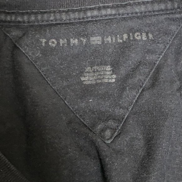 π¨π¦π3/$45 Vintage Men's Tommy Hilfiger T-Shirtπ¨π¦π - Picture 5 of 6